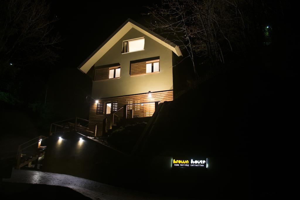 Brown House Villa Geres Exterior photo