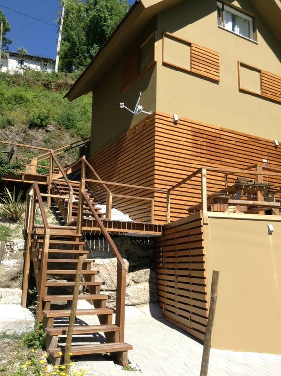 Brown House Villa Geres Exterior photo