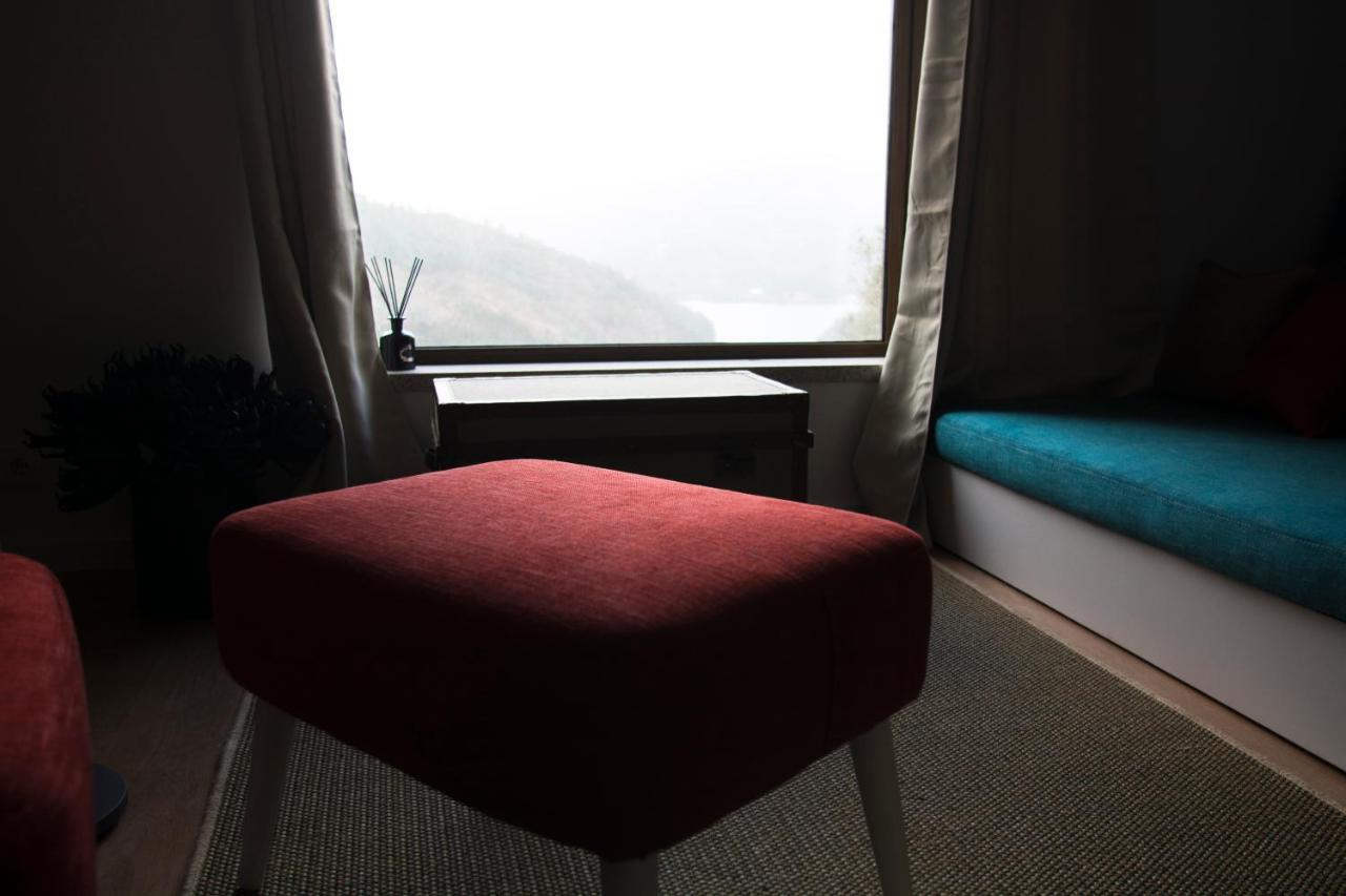 Brown House Villa Geres Room photo