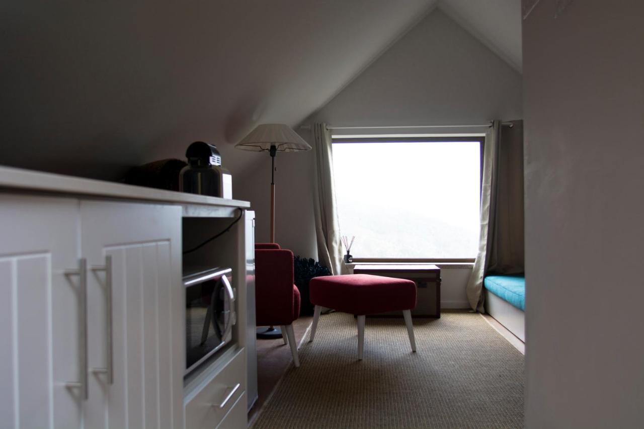 Brown House Villa Geres Room photo